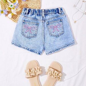 Stylish Blue Denim Women's Shorts